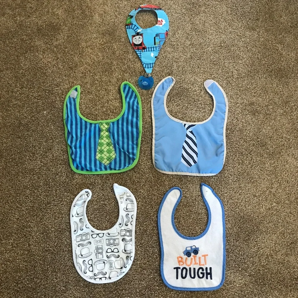 Bundle of 5 boy bibs